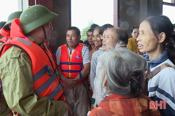 Hà Tĩnh phân bổ 11 tỷ đồng từ Quỹ Cứu trợ hỗ trợ người dân vùng lũ