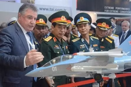 Yak-130 Việt Nam nằm trong đội hình tác chiến với Su-27/30?