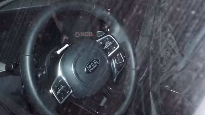 Rò rỉ hình ảnh Kia Sorento 2021 trước ngày ra mắt