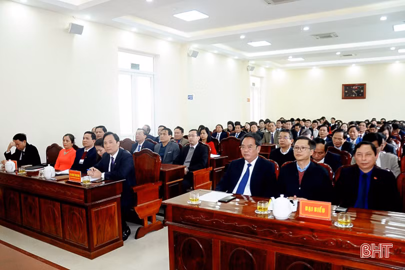 Khối cơ quan & doanh nghiệp Hà Tĩnh tuyên dương 30 bí thư, phó bí thư cấp ủy cơ sở tiêu biểu