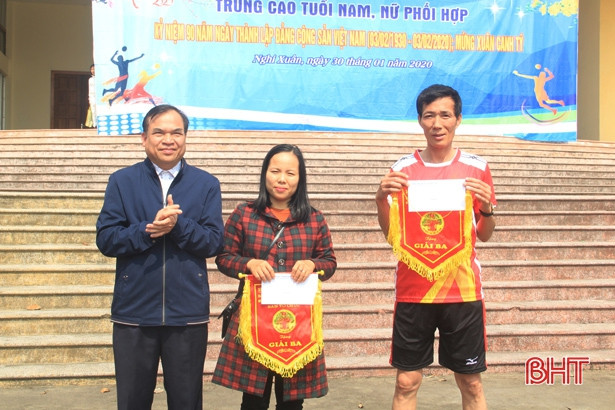 Xã Xuân Lam nhất Giải bóng chuyền hơi nam, nữ phối hợp huyện Nghi Xuân