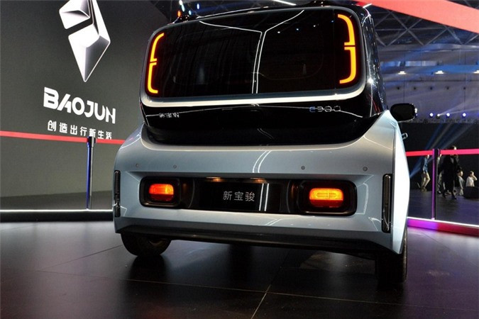Chi tiết ôtô điện Baojun E300 2020 chỉ từ 200 triệu đồng - Hình 4 Chi tiết ôtô điện Baojun E300 2020 chỉ từ 200 triệu đồng