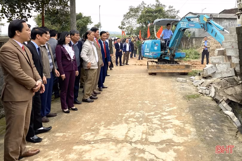 Lãnh đạo Hà Tĩnh tham gia trồng cây đầu xuân Canh Tý tại các địa phương