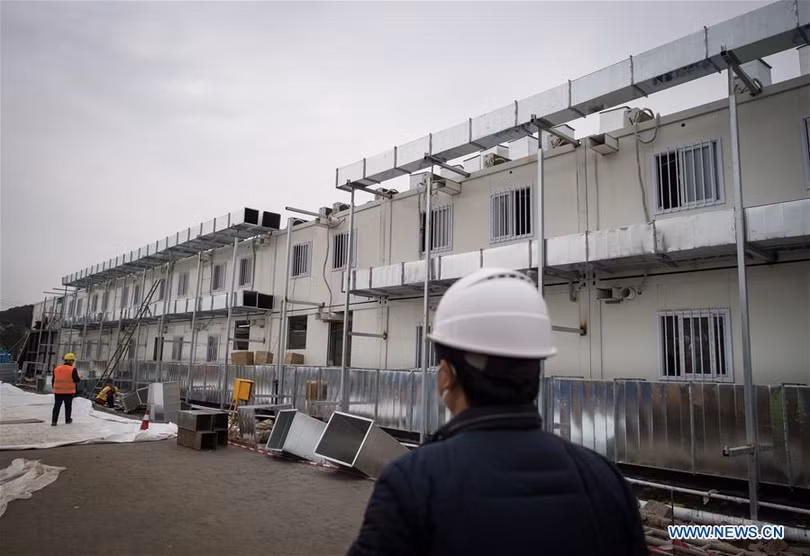 Cận cảnh bệnh viện dã chiến ở Vũ Hán, Trung Quốc dự kiến khánh thành trong hôm nay