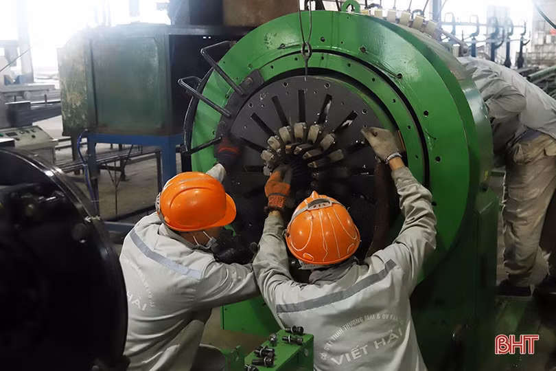 Doanh nghiệp Hà Tĩnh quyết giành thắng lợi ngay ngày đầu, tháng đầu năm mới