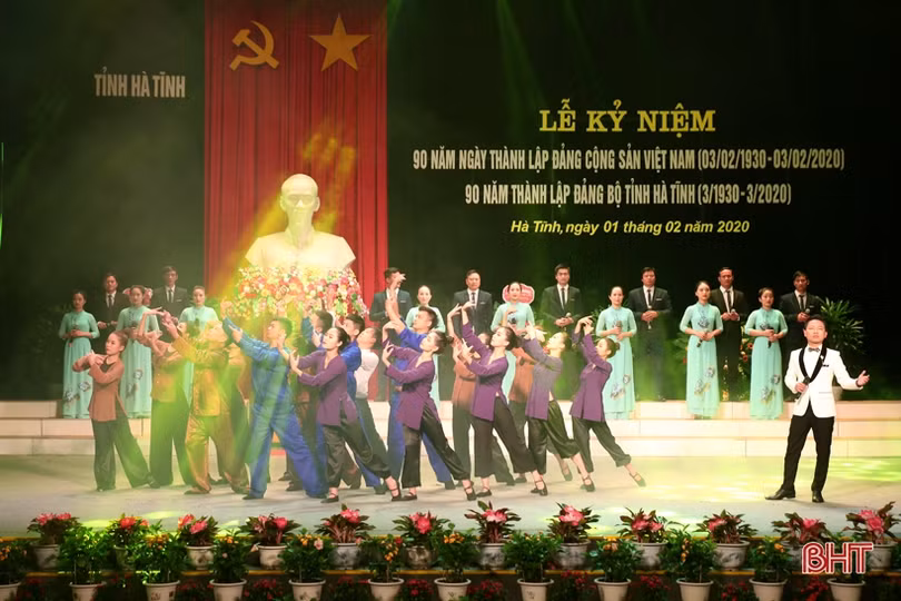 “90 mùa xuân dâng Đảng” - từ tranh đấu đến trọn niềm vui!