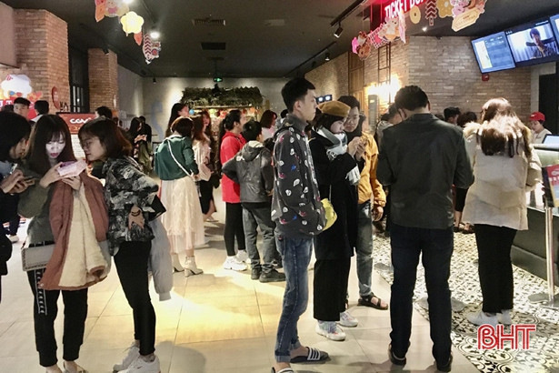 Giới trẻ Hà Tĩnh “đi đâu đu đưa” vào dịp Tết Canh Tý?