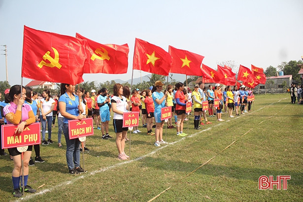 Lộc Hà khai mạc giải bóng đá nữ mừng Đảng, mừng Xuân