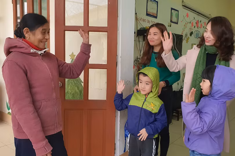 Học sinh Hà Tĩnh hào hứng khởi động ngày học đầu năm Canh Tý