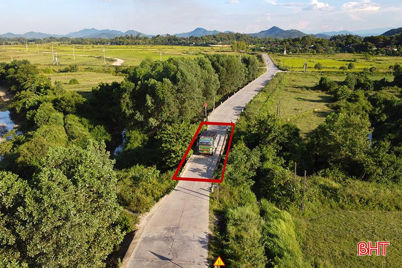 Cầu Hối Hiến như một điểm "đen" trên tuyến đường Sơn Long (Hương Sơn) đi chợ Bộng (Vũ Quang). l6.jpg
