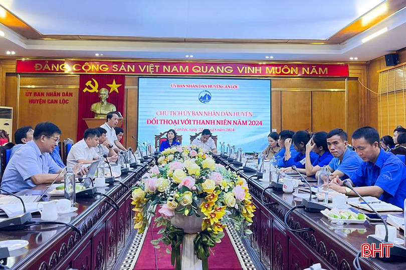 Đại biểu tham dự hội nghị. p0.jpg
