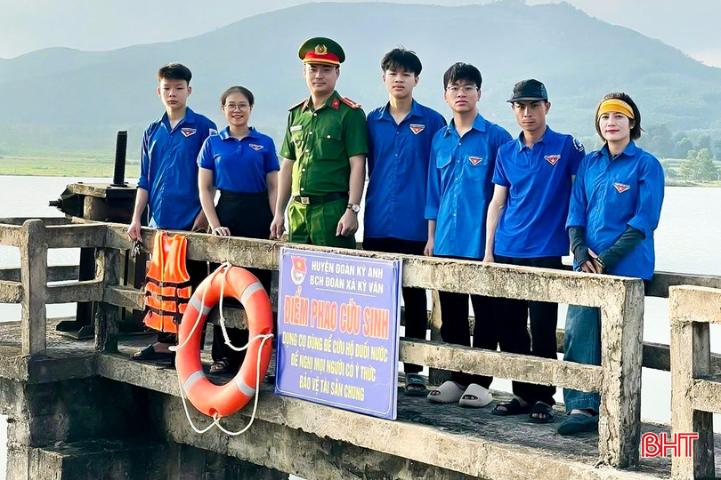 Có hơn 70 điểm phao cứu sinh và gần 90 biển cảnh báo tại các khu vực tiềm ẩn nguy cơ đuối nước. bqbht_br_021327fe20680b1dee891.jpg