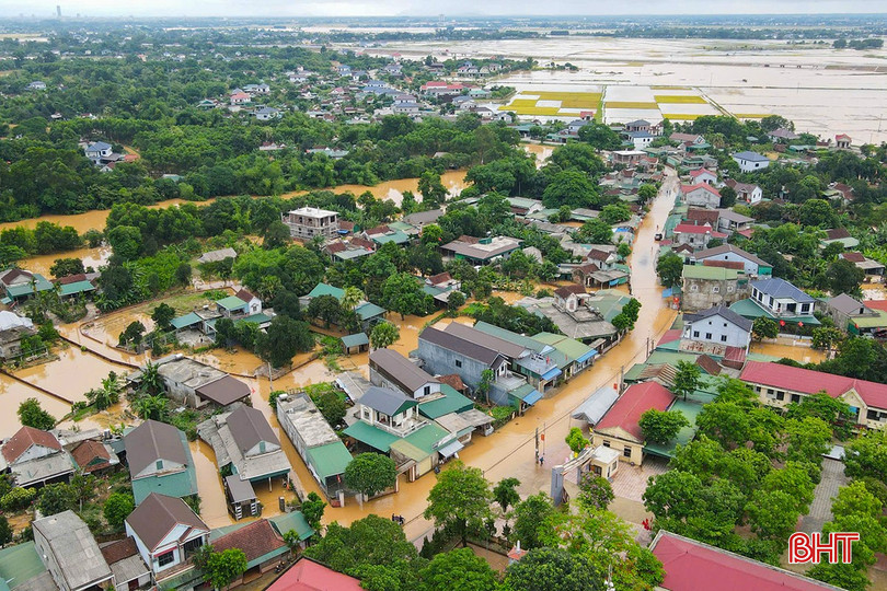 Khu vực xã Cẩm Duệ bị ngập sâu. Ảnh chụp ngày 25/5. bqbht_br_060a4d3a629339c6dc522.jpg