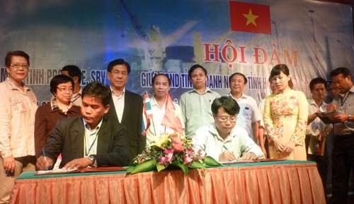 Ký kết hợp tác giữa Tổng cty KS&TM với Cty Kam Phaeng Phet (Thái Lan)