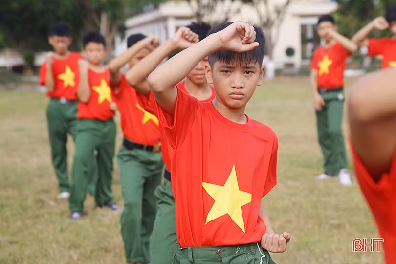 Học sinh Hà Tĩnh trưởng thành qua trải nghiệm môi trường quân ngũ