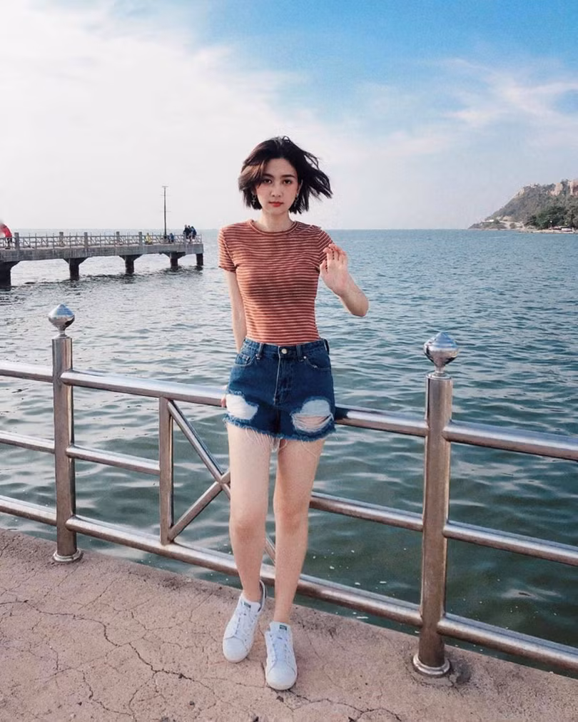 Nữ điều phối viên gây thương nhớ ở trận chung kết Kings Cup