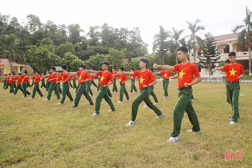 Học sinh Hà Tĩnh trưởng thành qua trải nghiệm môi trường quân ngũ