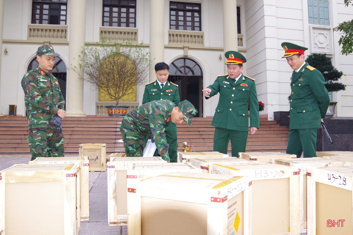 “Trận địa” pháo hoa tại TP Hà Tĩnh trước giờ khai hoả