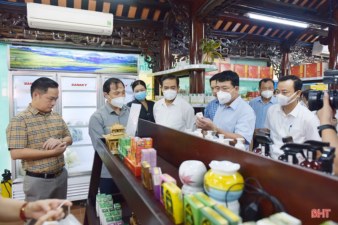 Lãnh đạo tỉnh Hà Tĩnh mong muốn Công ty CP Tập đoàn Quế Lâm chia sẻ kinh nghiệm sản xuất nông nghiệp hữu cơ