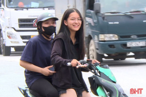 Không đội mũ bảo hiểm khi tham gia giao thông – chủ quan hay bất chấp?