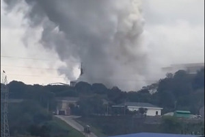 Nhà máy phốt pho nổ lớn khiến 1 công nhân tử vong 