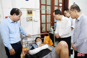 Lãnh đạo Hà Tĩnh chỉ đạo tập trung cứu chữa nạn nhân, điều tra nguyên nhân vụ tai nạn nghiêm trọng