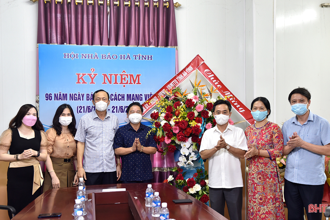 Đội ngũ người làm báo Hà Tĩnh tiếp tục đóng góp tích cực vào sự phát triển của tỉnh