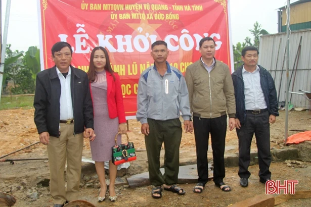 Khởi công xây dựng 20 nhà vượt lũ cho người nghèo Vũ Quang