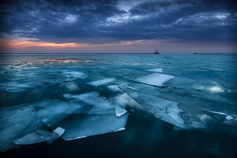 7 hồ nước đóng băng tuyệt đẹp trên thế giới