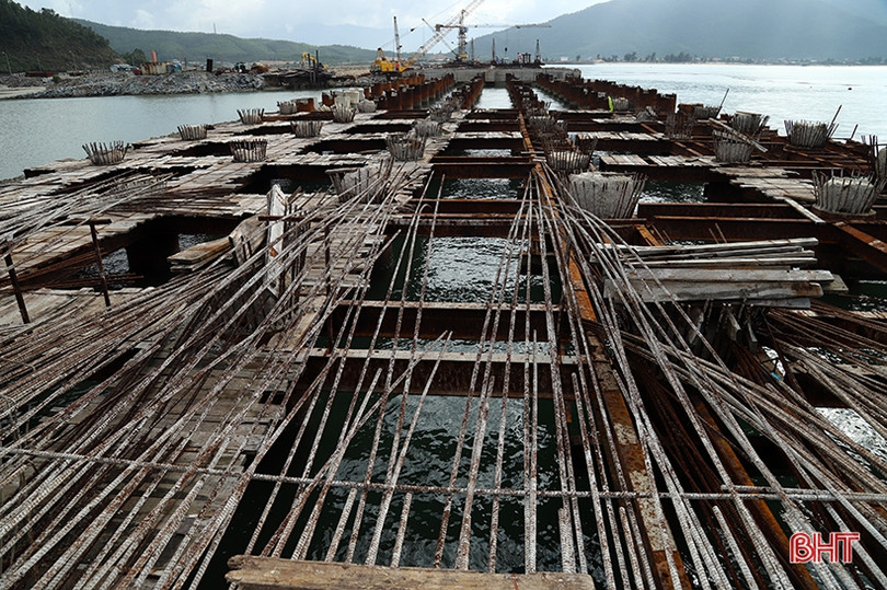 UBND tỉnh Hà Tĩnh chỉ đạo khẩn trương hoàn thành GPMB bãi đổ vật liệu nạo vét bến số 3 cảng Vũng Áng