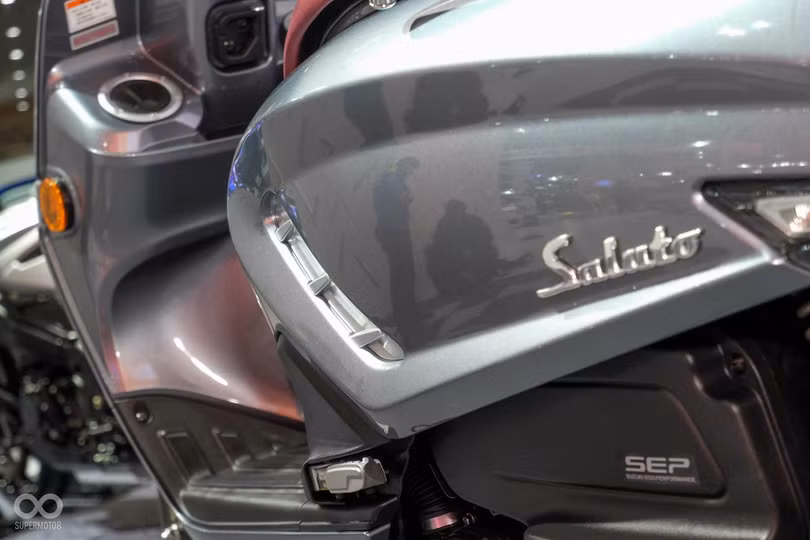 Xe ga Suzuki Saluto 125 ra mắt - kiểu dáng cổ điển, trang bị smartkey