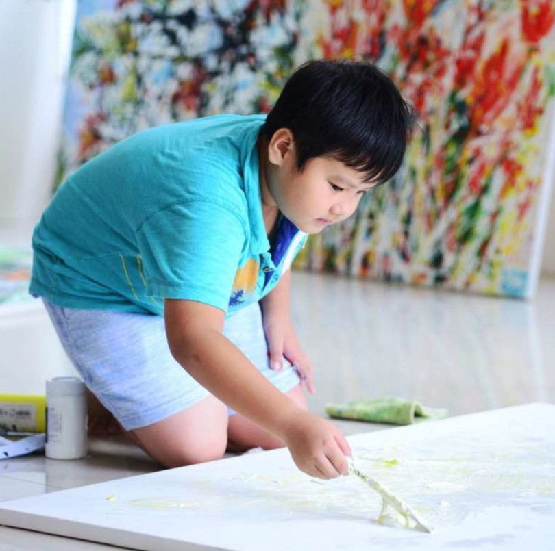 Ngắm các tác phẩm của “thần đồng hội họa Việt Nam” được ví như danh họa Pollock