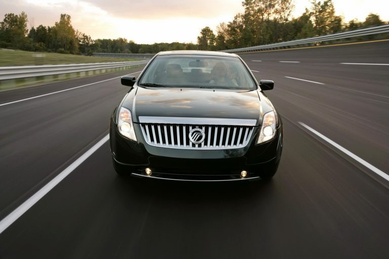 Hơn 600.000 xe Ford có nguy cơ mất áp lực phanh