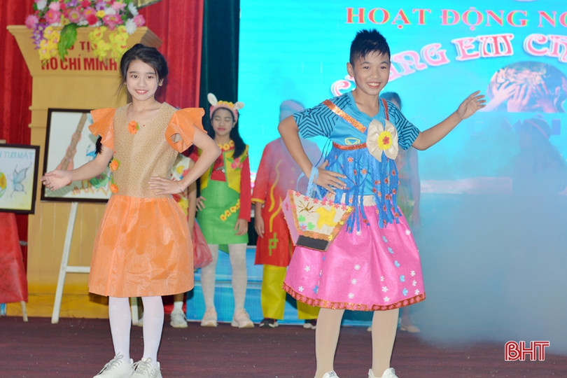 Học sinh TX Kỳ Anh sinh hoạt ngoại khóa “Chung tay bảo vệ môi trường”