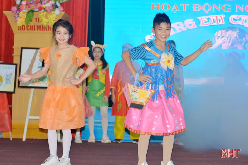 Học sinh TX Kỳ Anh sinh hoạt ngoại khóa “Chung tay bảo vệ môi trường”