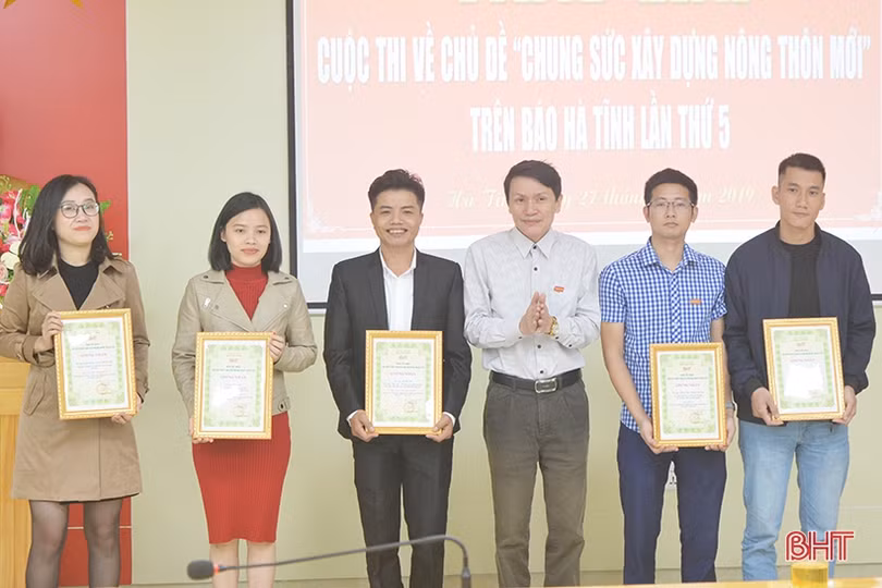 Trao 29 giải báo chí viết về nông thôn mới trên Báo Hà Tĩnh năm 2019