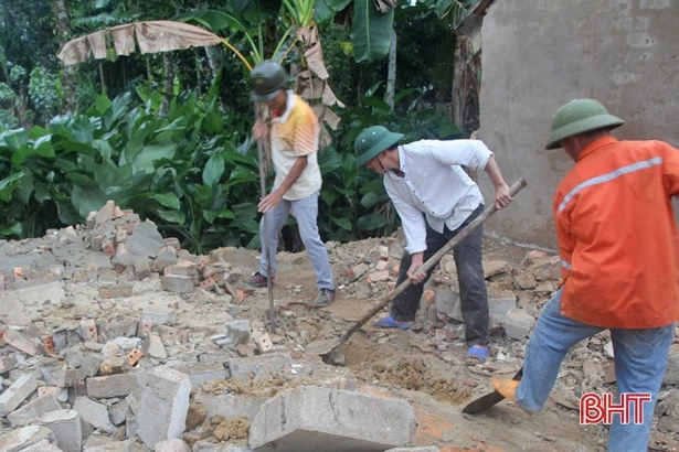 Khởi công xây dựng 20 nhà vượt lũ cho người nghèo Vũ Quang