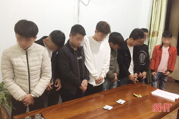 76 người dự “đại tiệc” ma túy… trong quán Karaoke 