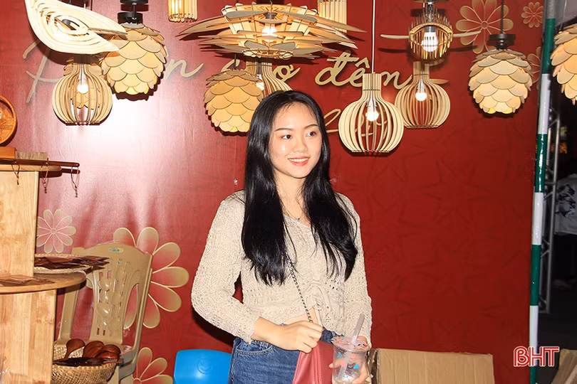 Mua gì ở phiên chợ đêm cuối tuần Hà Tĩnh 2019?