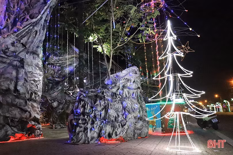 Nghi Xuân rực rỡ ánh đèn đón Giáng sinh