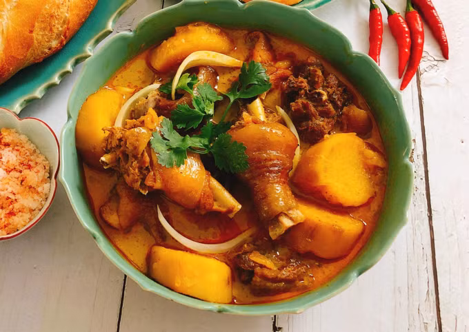 Nhanh tay làm cà ri gà ấm nóng chiêu đãi cả nhà