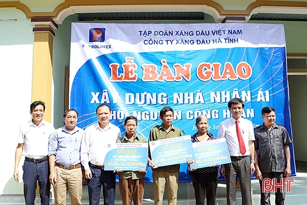 Công ty Xăng dầu Hà Tĩnh nộp ngân sách Nhà nước hơn 502 tỷ đồng