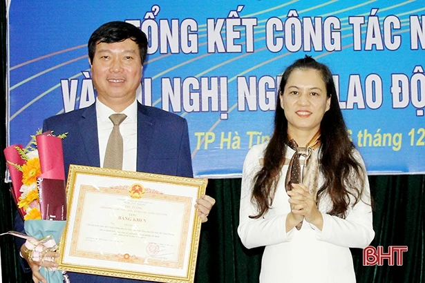 Công ty Xăng dầu Hà Tĩnh nộp ngân sách Nhà nước hơn 502 tỷ đồng