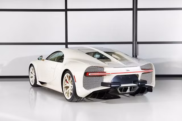 Siêu phẩm Bugatti Chiron độc nhất vô nhị trao tay đại gia bất động sản sau 3 năm hoàn thiện