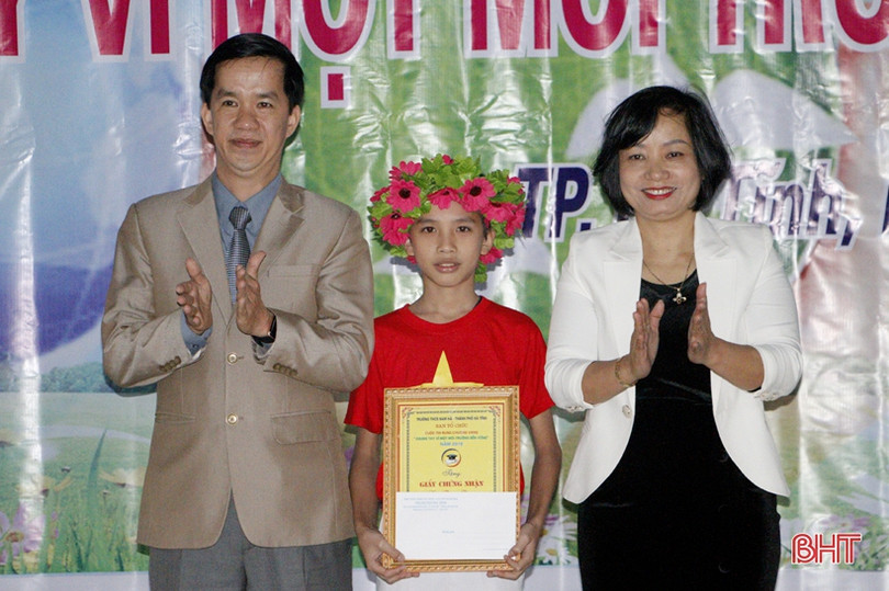 Học sinh TP Hà Tĩnh rung chuông vàng “Chung tay vì một môi trường bền vững”