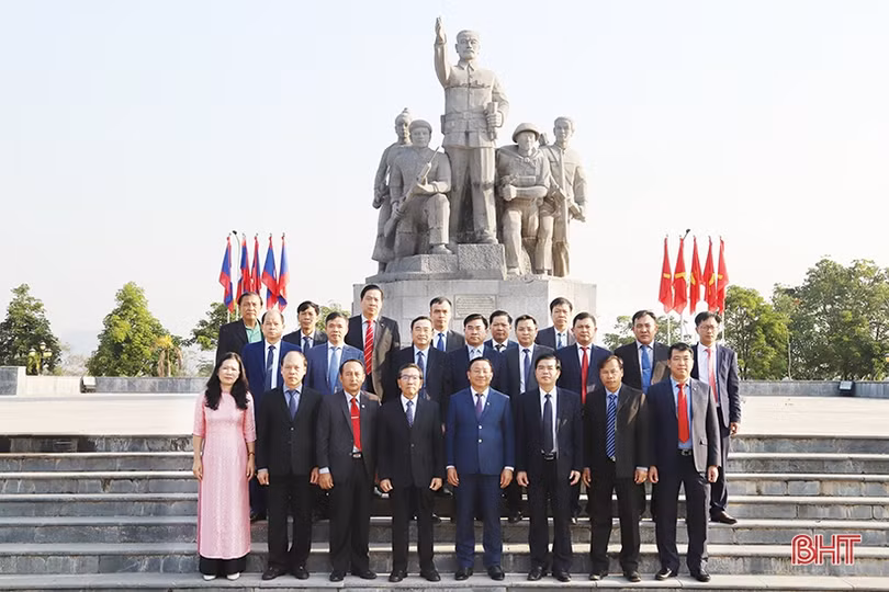 Hà Tĩnh - Khăm Muộn tiếp tục phát huy mối quan hệ hợp tác, cùng phát triển