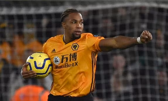 Man City thua ngược Wolverhampton sau khi dẫn 2 bàn