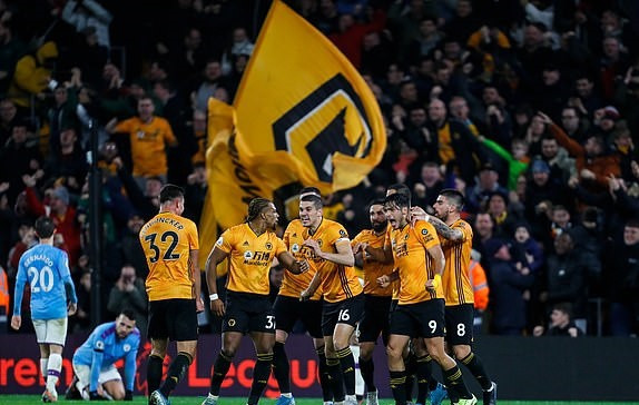 Man City thua ngược Wolverhampton sau khi dẫn 2 bàn