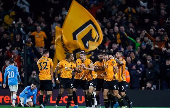 Man City thua ngược Wolverhampton sau khi dẫn 2 bàn