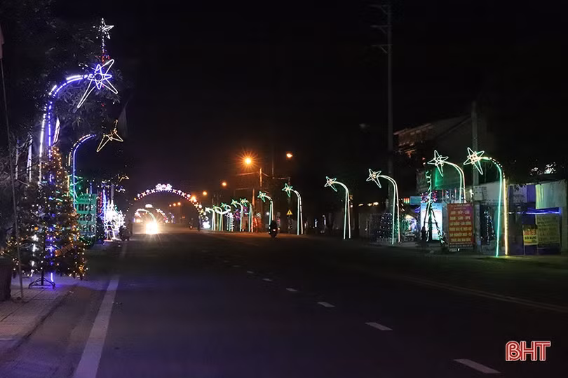 Nghi Xuân rực rỡ ánh đèn đón Giáng sinh